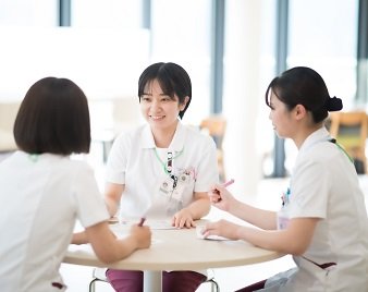 看護師を目指す方へ