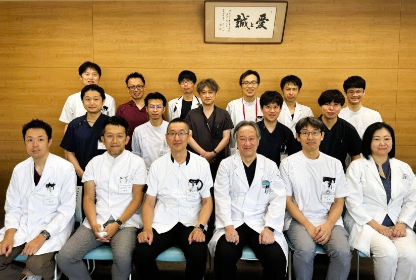 外科集合写真２小.jpg